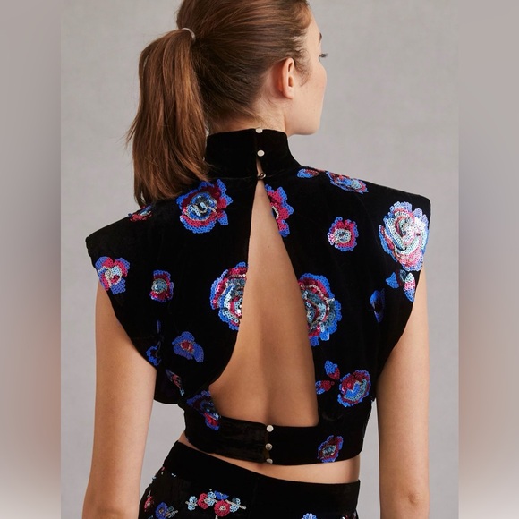 Floral Sequin Embroidered Black Crop Top - Picture 2 of 5